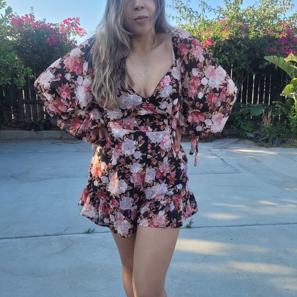 Romper luxxel - Picture 1 of 10